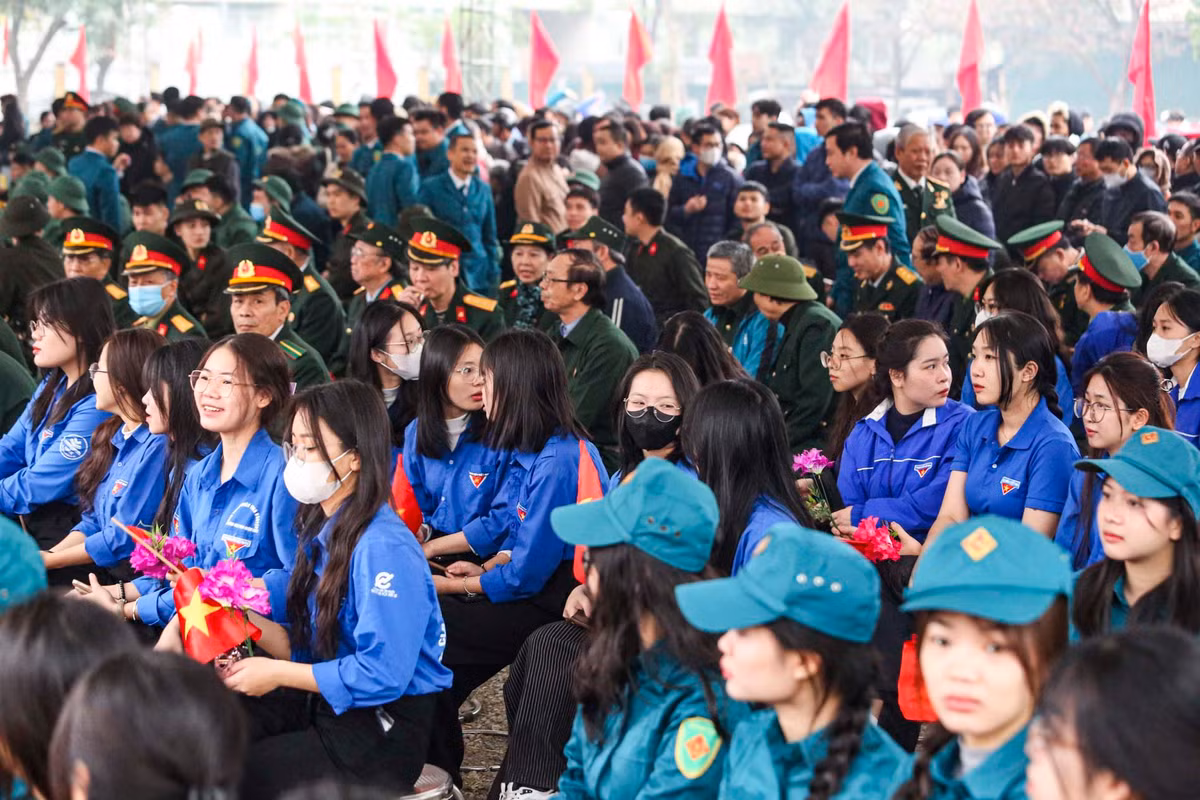 Số công dân tình nguyện nhập ngũ toàn TP tăng 11% so với năm 2024. Nhìn chung, đây là các tiêu chí tốt, góp phần đáp ứng yêu cầu xây dựng Quân đội tinh, gọn, mạnh trong thời gian tới.