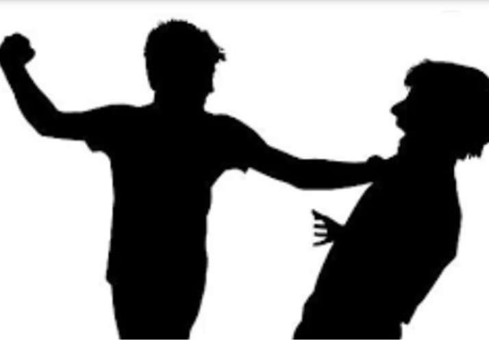 Theo chỉ dẫn của hai nạn nhân đã trốn thoát, nhóm công tác tới được địa điểm cuối cùng những nạn nhân bị nhóm bắt cóc. Tại đây, công an phát hiện một ụ đất còn rất mới. Khi bới lên, một cảnh tượng kinh hoàng hiện ra, 5 thi thể nằm chồng lên nhau được vùi lấp sơ sài. Kết quả khám nghiệm cho thấy, các nạn nhân đều bị đánh vào đầu, cổ bằng là vật cứng, tày. Khi tử vong, những nạn nhân này vẫn còn bị trói bởi dây dù và dây rừng. (Ảnh minh họa, nguồn internet) 