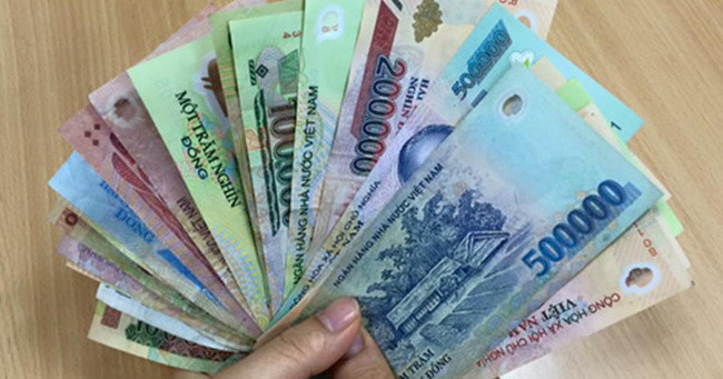 Sau khi khống chế nhóm phu trầm, 3 kẻ lạ mặt bắt đầu dẫn họ đi xuyên rừng, hướng về khu vực biên giới. Đến khoảng 3h chiều, nhóm nghỉ lại, nấu cơm ăn. Chúng tuyên bố đây là một vụ "bắt cóc" và yêu cầu mỗi người phải nộp 15 triệu. Anh Hoàng Văn H. là người được nhóm bắt cóc cho về nhà để lấy tiền. Chúng hẹn, nếu ngày 25/3/2013, không mang tiền quay lại, tất cả sẽ bị giết. (Ảnh minh họa, nguồn internet) 