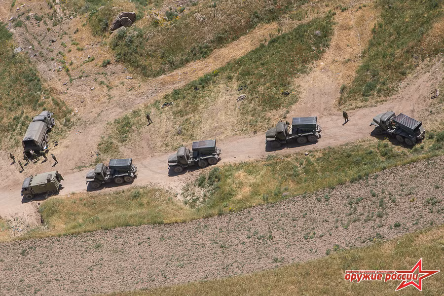 Pháo phản lực Grad được triển khai. Nguồn ảnh: Arms-Expo