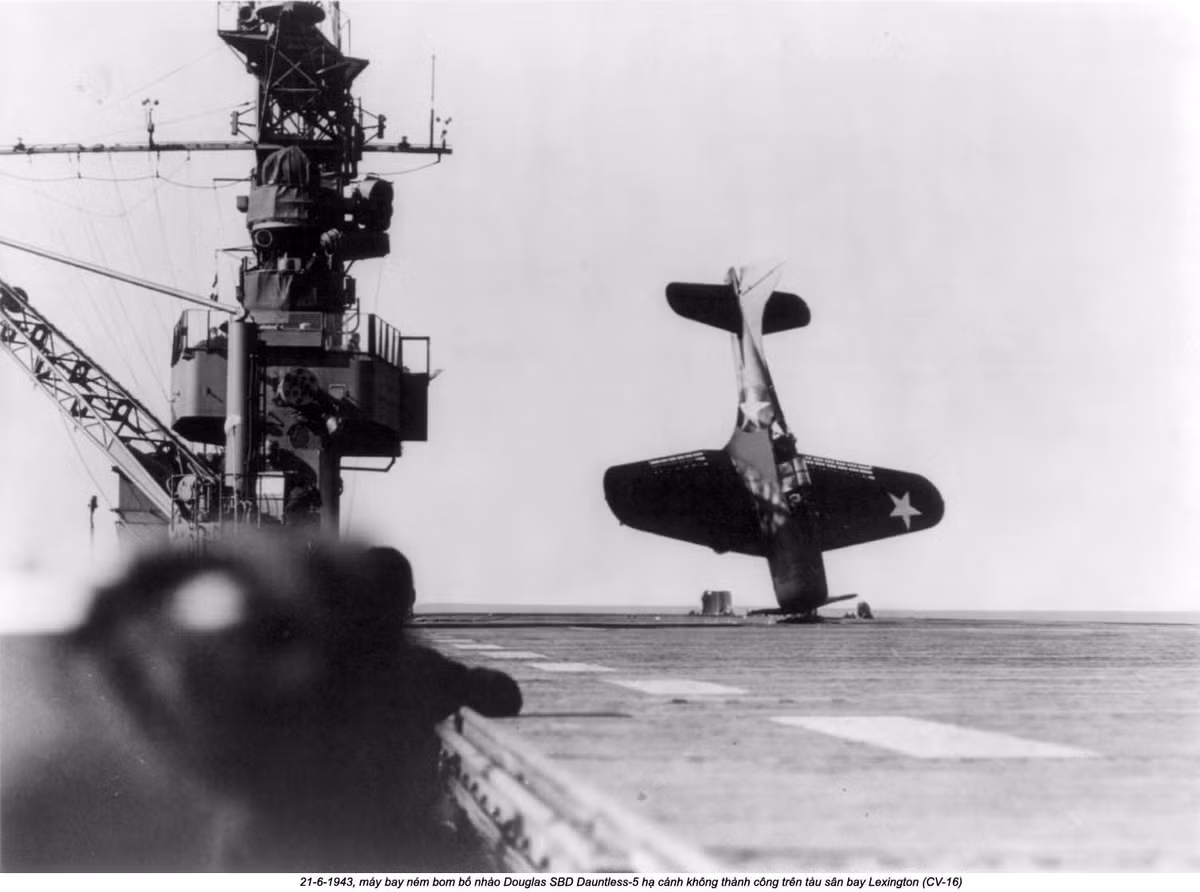 Trong cuộc tập kích Trân Châu Cảng tháng 12/1941, USS Lexington may mắn thoát nạn khi nhận lệnh công tác đột xuất. Nguồn ảnh: Flickr.