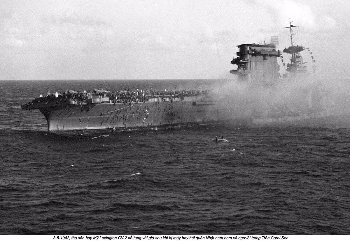 Suốt 4 tiếng đồng hồ, các thủy thủ USS Lexington nỗ lực khống chế đám cháy, tuy nhiên một vụ nổ nhiên liệu đã dập mắt mọi nỗ lực của thủy thủ đoàn. Nguồn ảnh: Flickr.