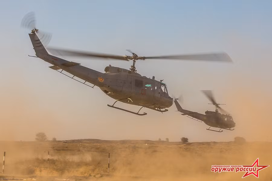 Ngoài ra, trực thăng này cũng có thể cấu hình cho nhiệm vụ chi viện hỏa lực hạng nhẹ. Trực thăng này có thể lắp thêm súng máy 7,62 mm, đại liên 12,7 mm hoặc súng máy minigun. Ảnh: Weapon of Russia.