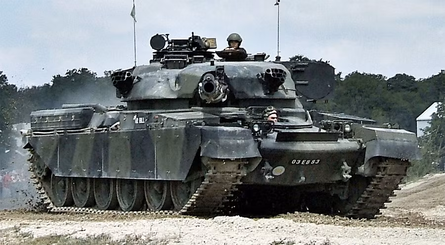 Ngoài Anh, Chieftain còn được xuất khẩu tới các nước khác như Iran, Iraq, Jordan, Kuwait, Oman và góp mặt trong các cuộc chiến tranh Iran-Iraq, chiến tranh Vùng Vịnh,... Nguồn ảnh: Tankency.