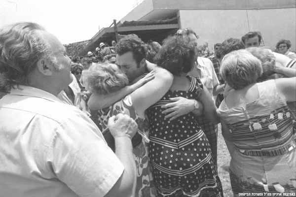 Phía Uganda có tổng cộng 45 binh lính thiệt mạng, 11 máy bay MiG-17 bị phá hủy ngay tại sân bay. Toàn bộ 7 tên không tặc bị tiêu diệt hoàn toàn. Nguồn ảnh: IDF.