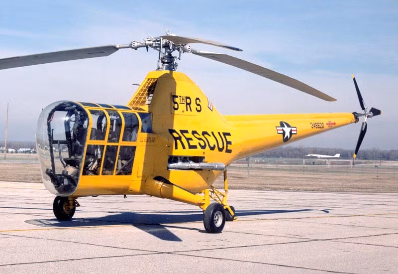 Một loại trực thăng khác cũng được mang mác "trực thăng cứu hộ" trong Chiến tranh Triều Tiên nhưng có kiểu thiết kế hết sức oái oăm đó là Sikorsky H-5. Được sản xuất từ năm 1945, chiếc trực thăng này là một trong những loại trực thăng bị cho về hưu sớm nhất của Mỹ khi nó phải "an nghỉ" vào năm 1957. Nguồn ảnh: Military.