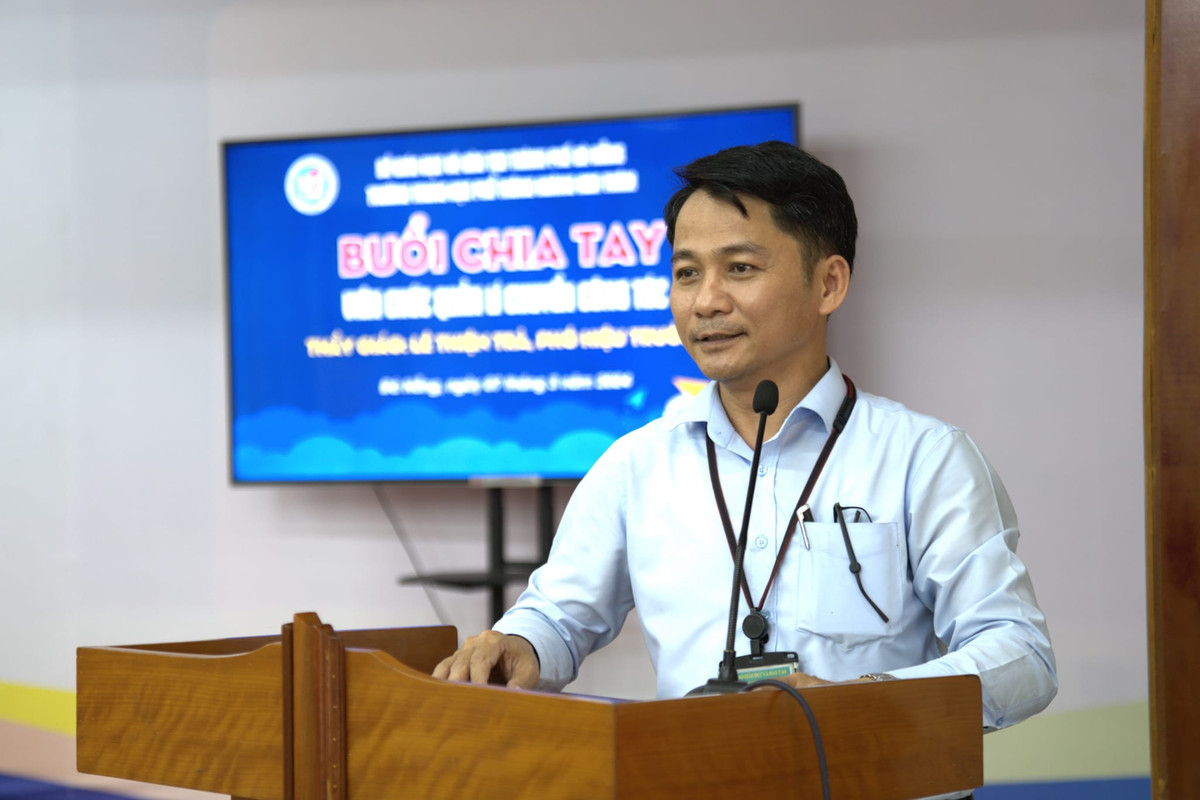 Ông Phạm Tấn Ngọc Thụy- Hiệu trưởng Trường THPT Hoàng Hoa Thám được tiếp nhận vào làm công chức để bổ nhiệm giữ chức vụ Phó Giám đốc Sở Giáo dục và Đào tạo trong thời hạn 5 năm.