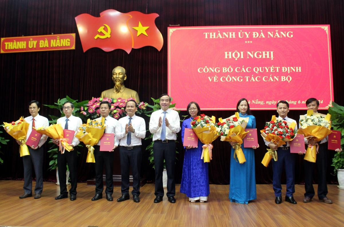 Ông Đặng Công Nhựt, Trưởng Phòng theo dõi công tác phòng chống tham nhũng – Ban Nội chính Thành ủy Đà Nẵng được tiếp nhận, bổ nhiệm giữ chức Phó Chánh Văn phòng UBND thành phố. Ông Nguyễn Văn Lâm, Trưởng Phòng Kinh tế - Văn phòng UBND TP Đà Nẵng được điều động, bổ nhiệm giữ chức Phó Giám đốc Sở NN&amp;PTNT. Ông Phạm Hoài Nam, Trưởng Phòng Thanh tra giải quyết khiếu nại tố cáo 1, Thanh tra TP Đà Nẵng được bổ nhiệm giữ chức Phó Chánh Thanh tra thành phố.