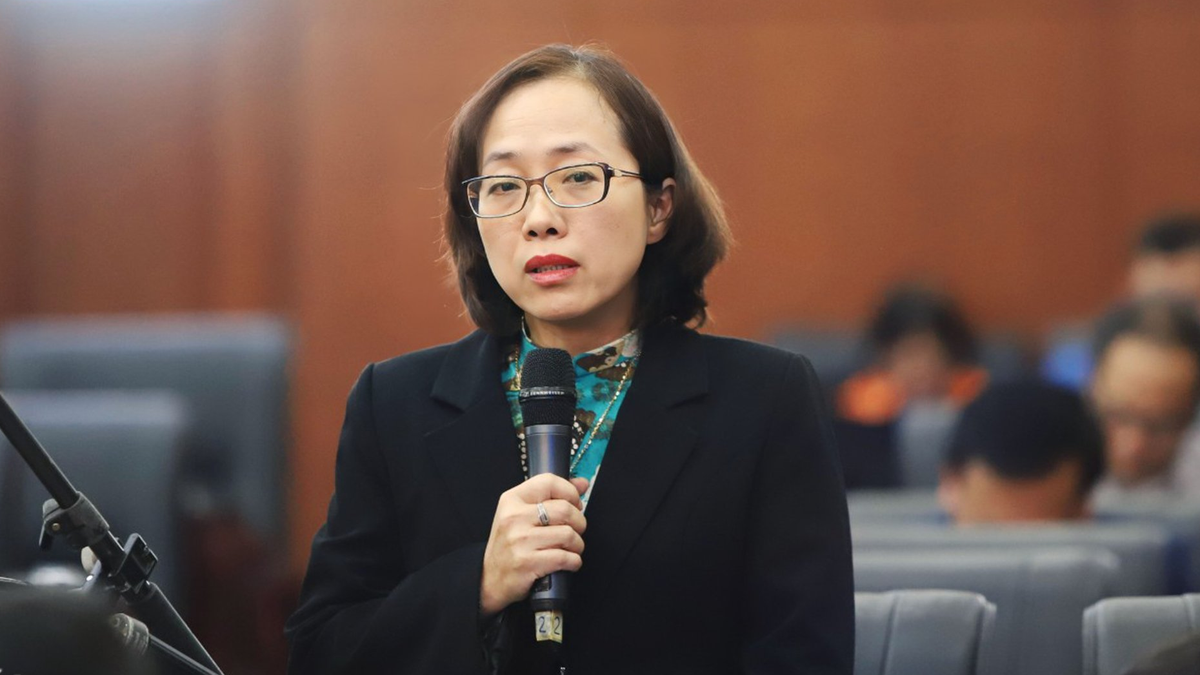 Hội nghị cũng công bố các quyết định của UBND thành phố về việc tiếp nhận, bổ nhiệm công chức lãnh đạo, quản lý. Theo đó, Chủ tịch UBND thành phố Đà Nẵng Quyết định bổ nhiệm bà Trần Thanh Thủy, Phó Giám đốc phụ trách Sở Y tế giữ chức vụ Giám đốc Sở Y tế, thời hạn 5 năm.