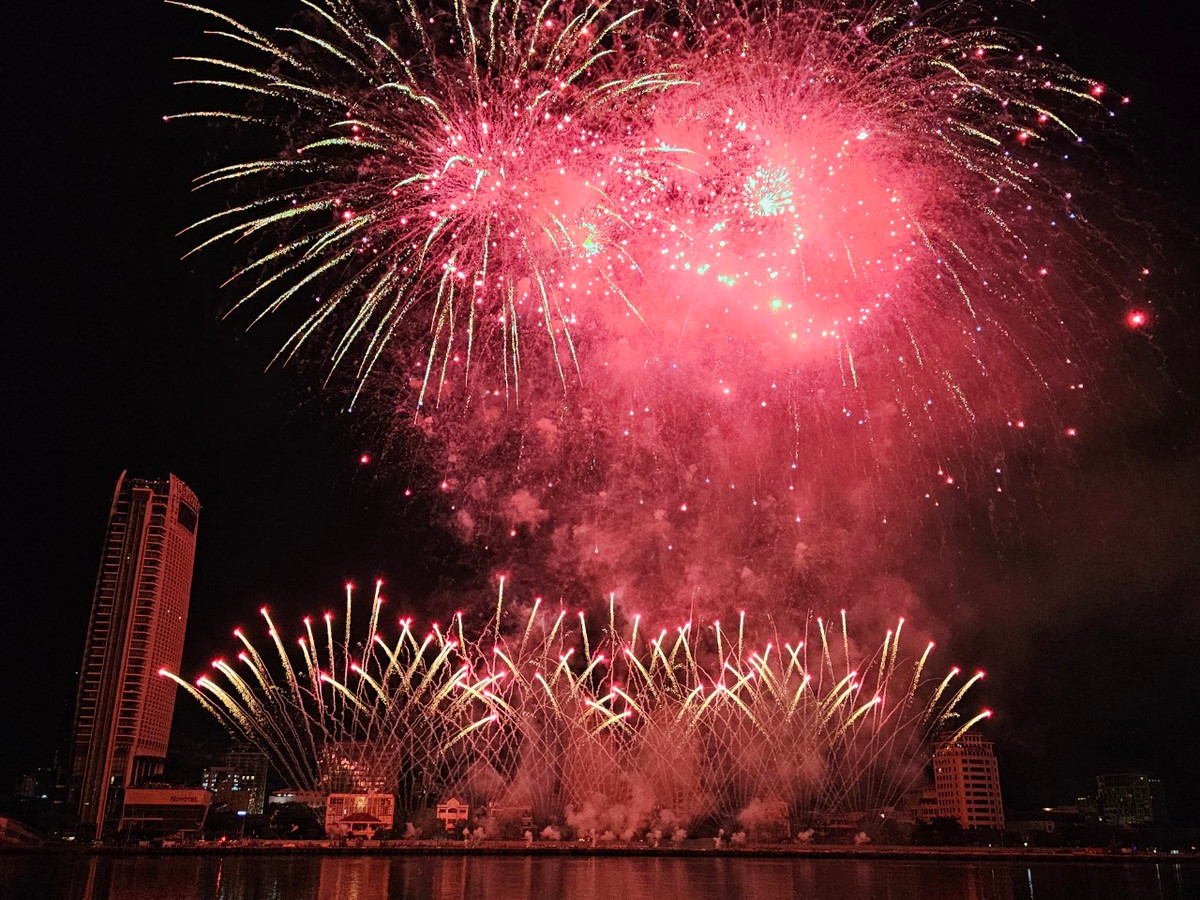 Arteventia luôn mang hơi thở văn hóa lửa, nhịp điệu Latin kết hợp cùng “dấu ấn Pháp” đặc trưng vào từng màn biểu diễn, biến chúng trở thành một công trình nghệ thuật đặc sắc.