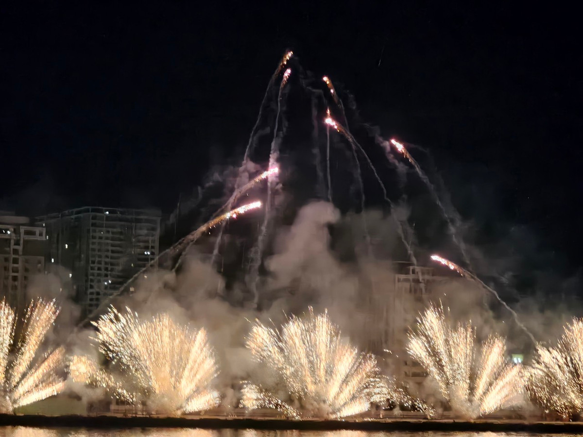 Màn trình diễn bùng nổ của đội Đà Nẵng (Việt Nam).