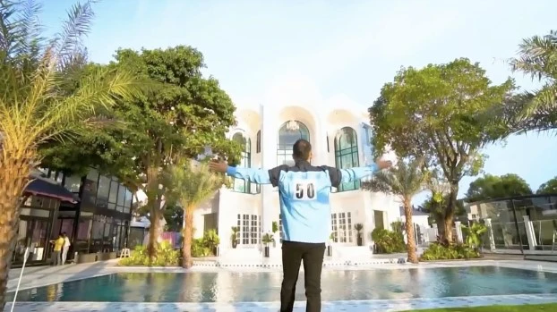 Thay gi tu viec sao Viet dua nhau khoe cua tren mang xa hoi-Hinh-2