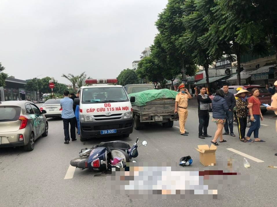 Va cham voi xe tai, thieu nu 15 tuoi di xe dap dien tu vong