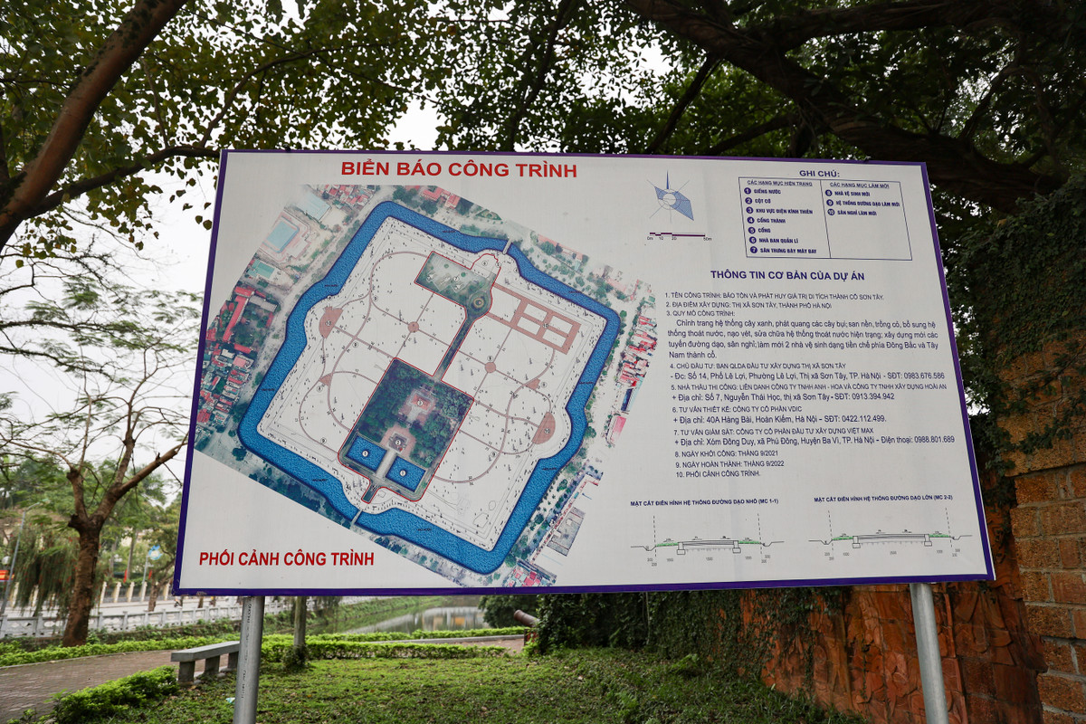 Đại diện UBND thị xã Sơn Tây cho biết, địa phương đang khẩn trương hoàn thành công tác chuẩn bị để triển khai tuyến phố đi bộ xung quanh hào Thành cổ Sơn Tây.