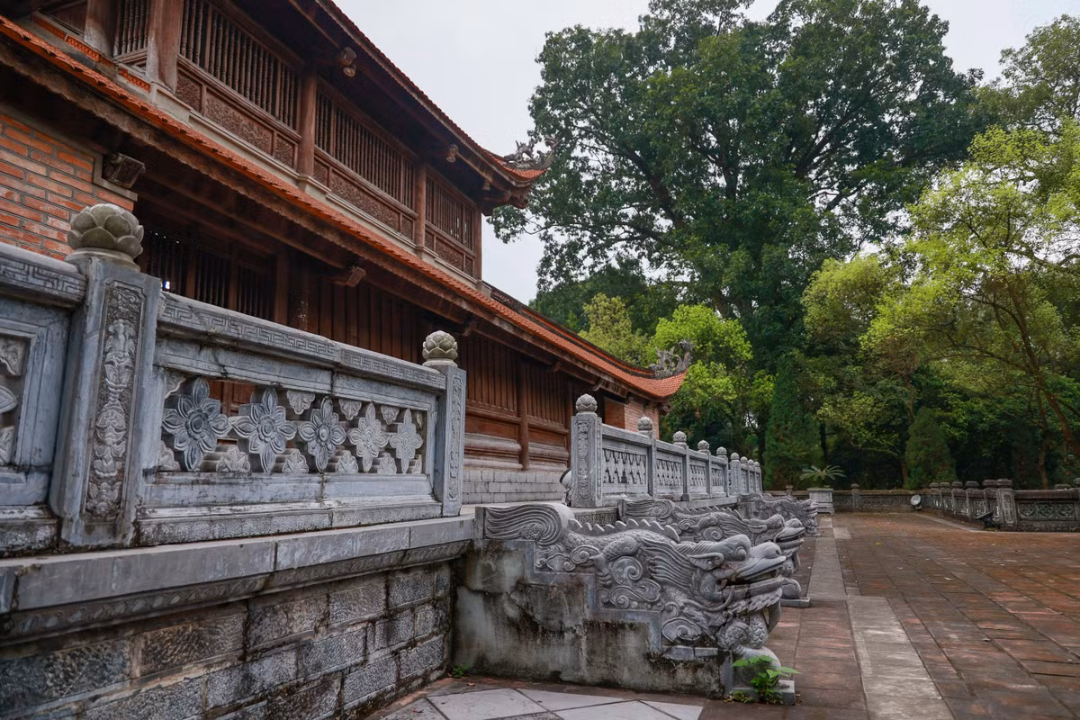 Phạm vi hoạt động của tuyến phố đi bộ Thành cổ Sơn Tây gồm: Đường Phó Đức Chính, Phan Chu Trinh, đường dạo phía ngoài cửa thành cổ Sơn Tây, vườn hoa trung tâm, 1/2 quảng trường khu vực trung tâm văn hóa, sân trước khu vực trung tâm văn hóa và quảng trường sân vận động thị xã Sơn Tây