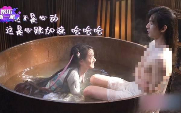 Trong phim "Lưu Ly" (tên cũ Lưu Ly Mỹ Nhân Sát), hai diễn viên chính do Viên Băng Nghiên và Lý Thành Nghị đóng chính có cảnh quay khá nóng trong bồn tắm. Ở hậu trường, nữ chính thoải mái trêu trọc Thành Nghị trong khi anh đang bán nude.