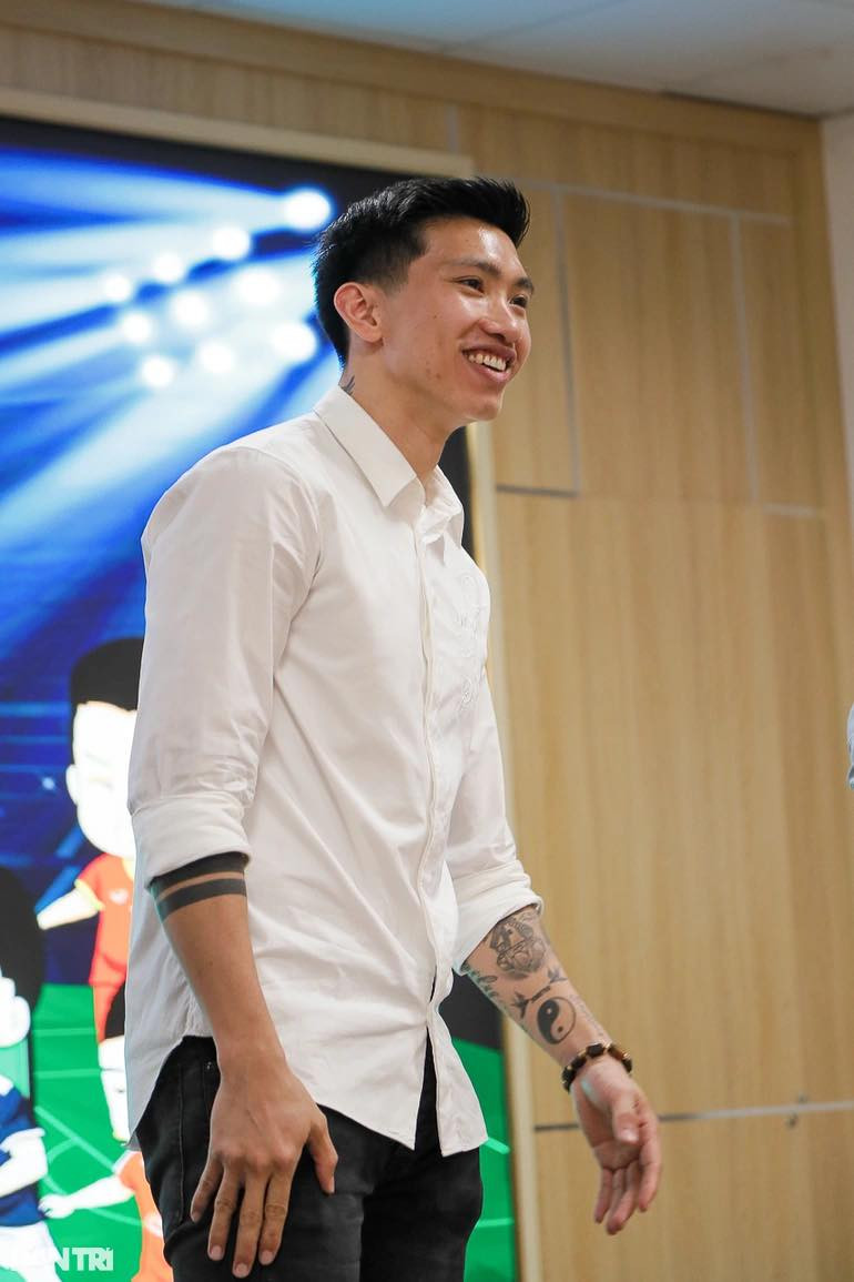 “Hot boy” Doan Van Hau doi tuyen Viet Nam tam su ve dieu ay nay nhat-Hinh-4