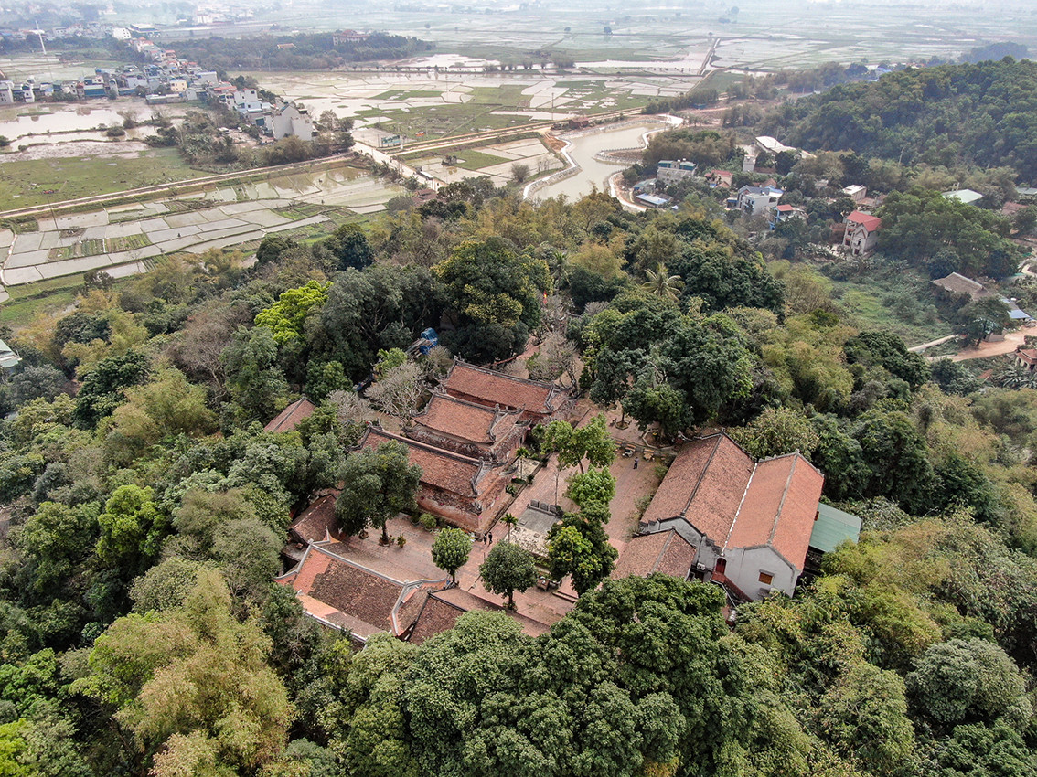 Ông Hùng cho biết thêm, quan điểm huyện Thạch Thất là sẽ tu sửa tổng thể nhưng vẫn phải giữ được nét cổ kính chứ không làm mới.