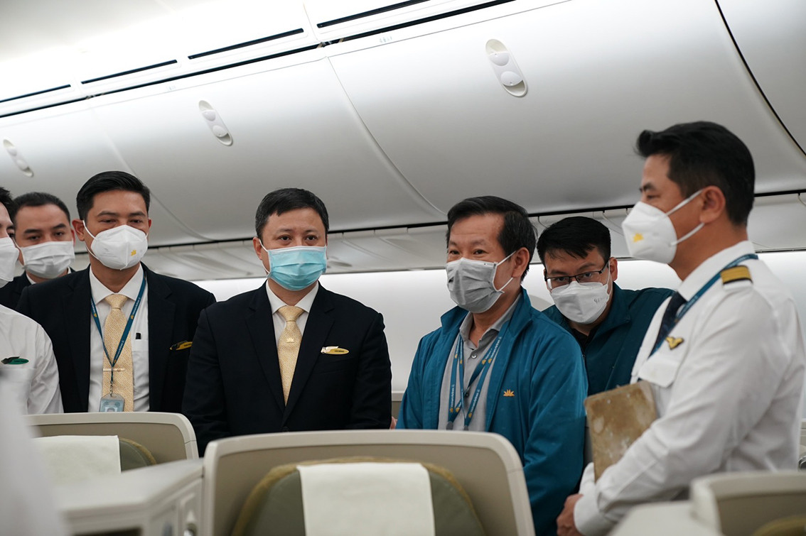 Tổ bay đều là những người đã từng tham gia nhiều chuyến bay đón công dân Việt Nam về nước.