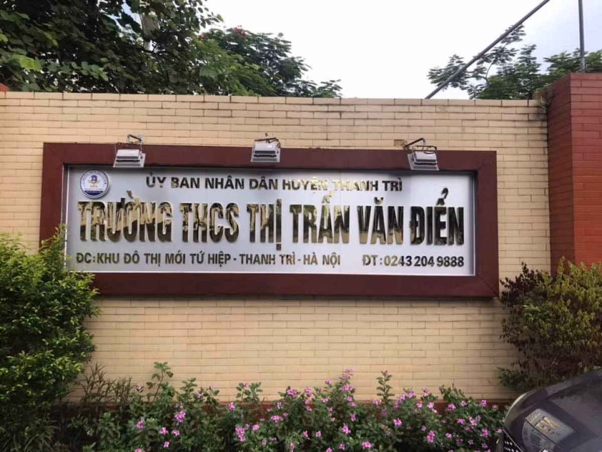 Bo GD-DT len tieng vu tru diem thi dua cua giao vien phai nghi day do mac COVID-19