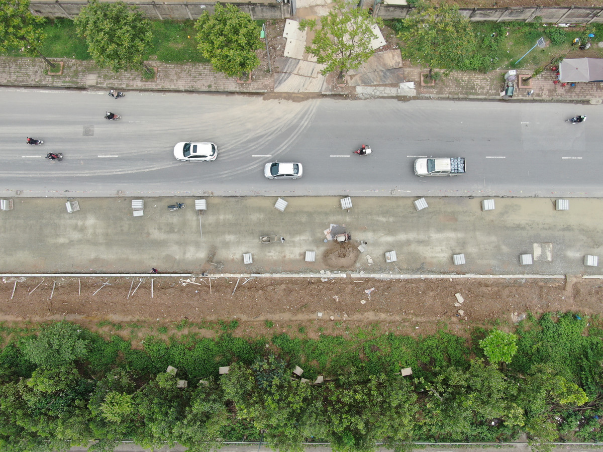 Dự án đầu tư mở rộng đường gom Đại lộ Thăng Long từ cầu vượt Phú Đô đến đường Lê Trọng Tấn (Vành đai 3,5) do Công ty CP Đầu tư xây dựng Thái Sơn (Tập đoàn VinGroup) làm chủ đầu tư.