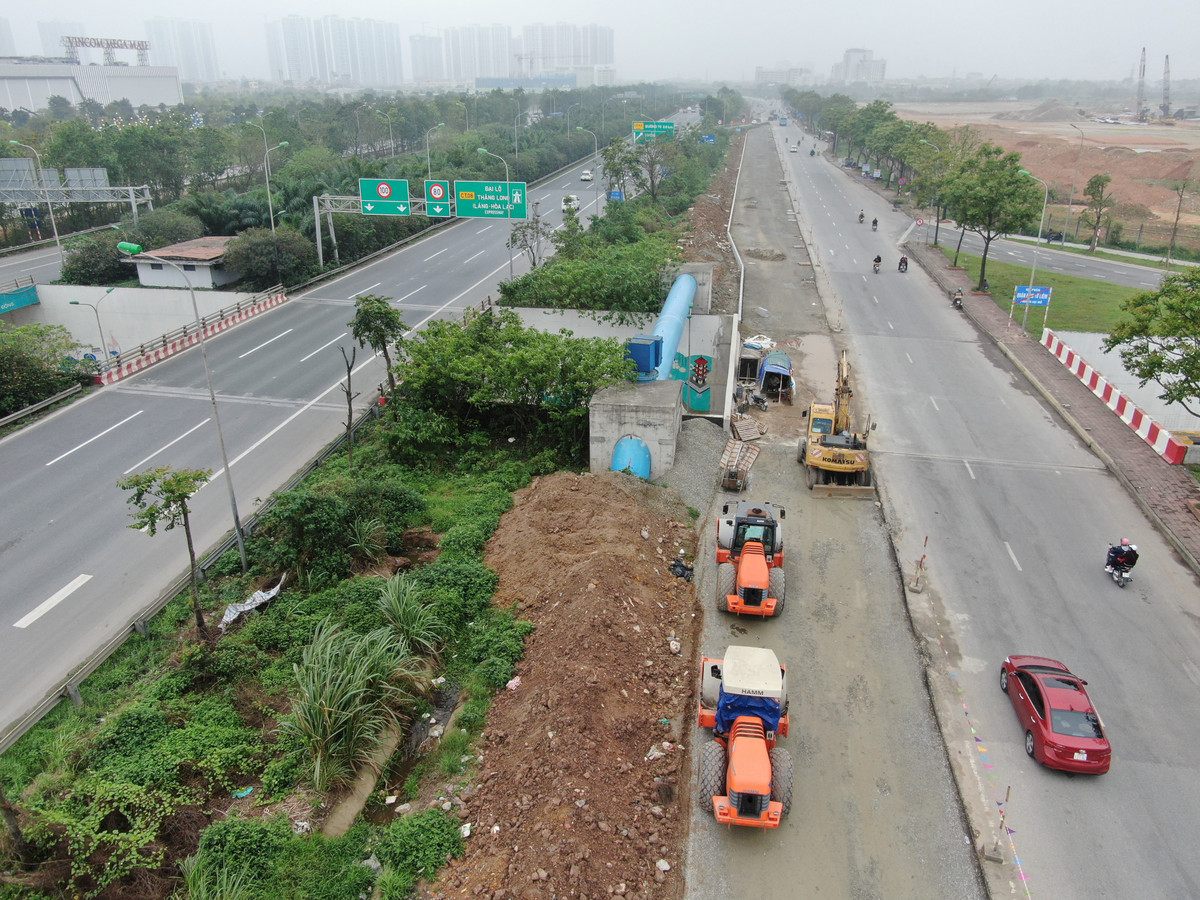 Hiện, công tác rào chắn, chặt hạ cây xanh đã được triển khai, đơn vị này đang chờ cơ quan có thẩm quyền cấp phép để thi công.