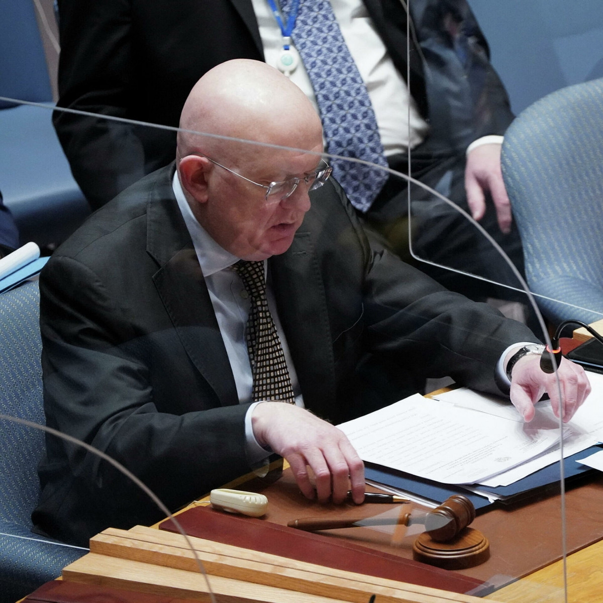 Phan ung cua Nga sau khi My truc xuat nha ngoai giao Nga tai Lien Hop Quoc