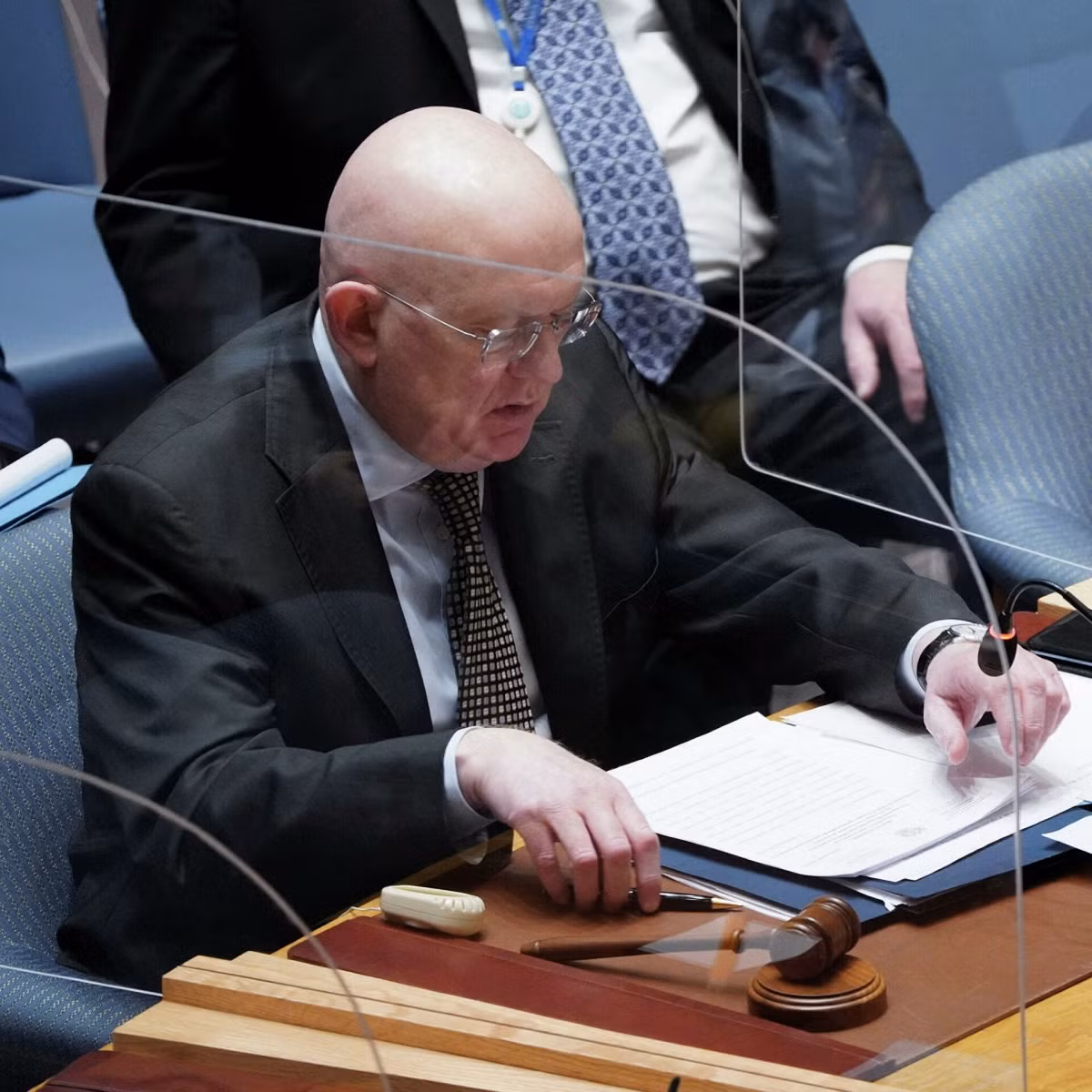 Phan ung cua Nga sau khi My truc xuat nha ngoai giao Nga tai Lien Hop Quoc