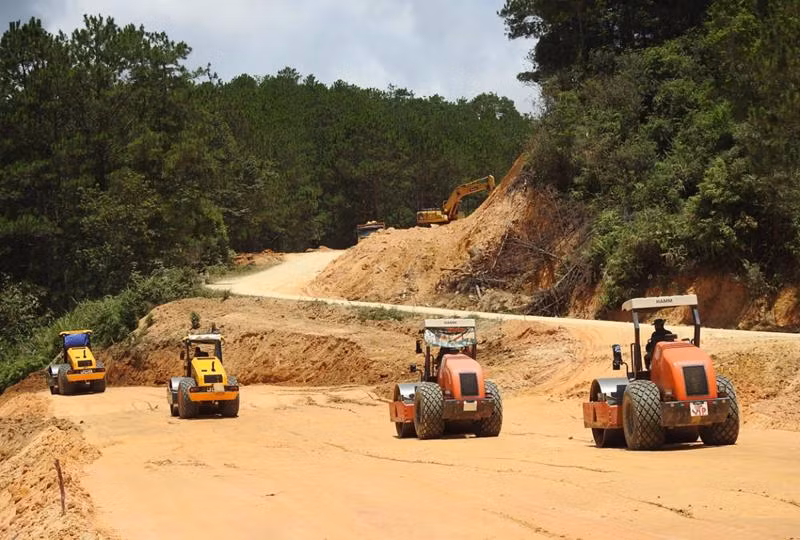 Tháng 6 sẽ hoàn thành Dự án Thành phần 2 thuộc dự án cải tạo, nâng cấp các đoạn xung yếu trên Quốc lộ 24 từ Quảng Ngãi đến Kon Tum.