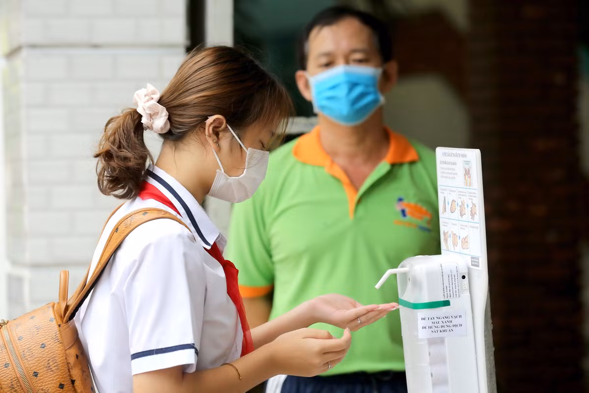 Hoc sinh mong som duoc den truong