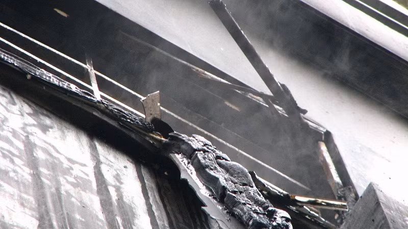 HN: Chay du doi kem tieng no lon tren duong Nguyen Chi Thanh-Hinh-4