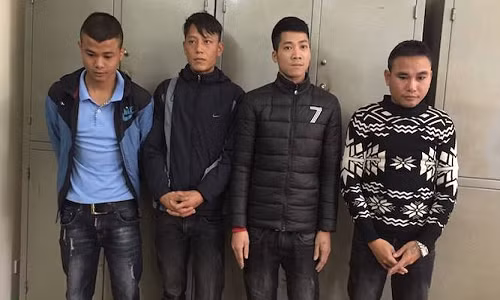 Ha Noi: Trieu tap nhom danh giay chat chem du khach nuoc ngoai