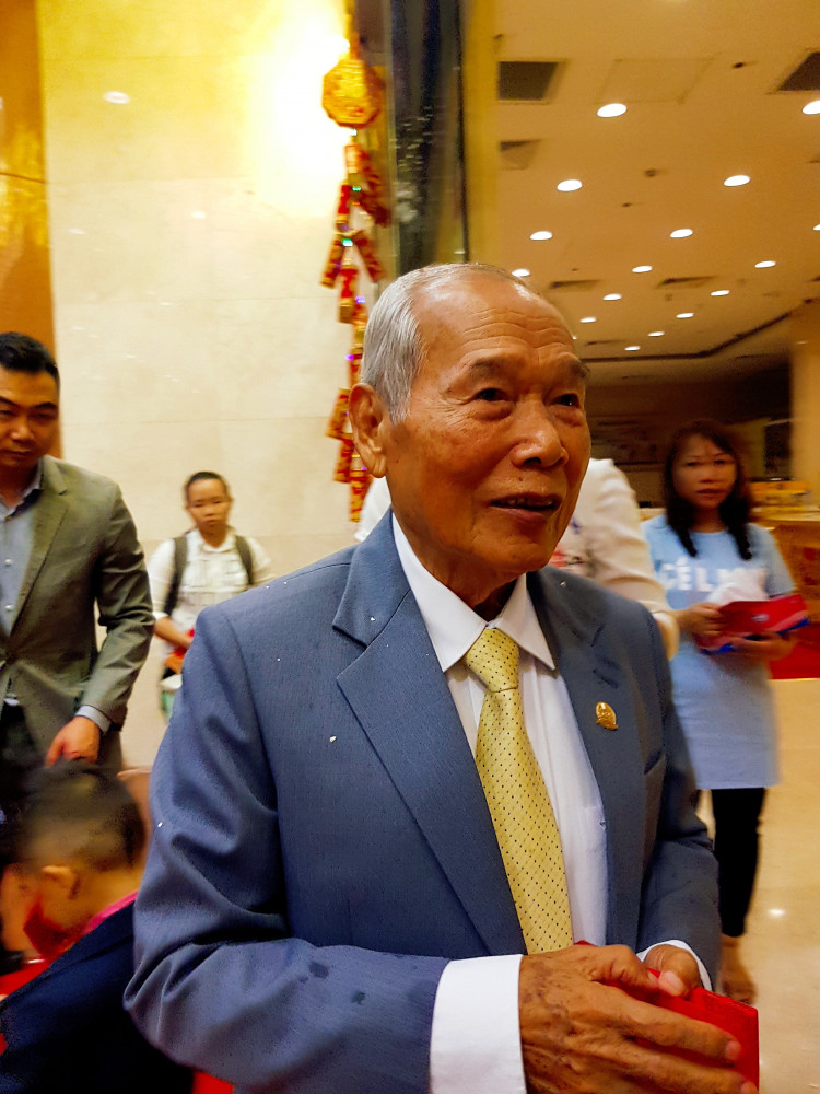 Toan canh “dai chien gianh tai san” cua gia dinh nu dai gia Tu Huong