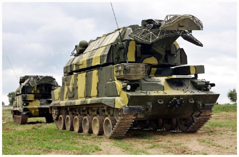 Tên lửa 9M330 có thể tiêu diệt mục tiêu bay trong cự ly 12 km, chiều cao 6.000 m; những thông số này sẽ bị giảm bớt, nếu mục tiêu bay nhanh hơn 700 m/s. Trong vụ chiếc máy bay chở khách Boeing bị rơi, máy bay đang ở độ cao 3.800 mét và tốc độ khoảng 141 m/s; đây là điều kiện lý tưởng để hệ thống Tor-M1 bắn hạ.