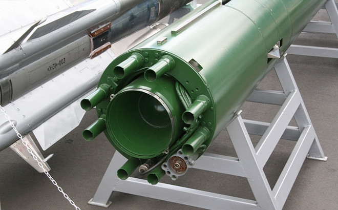 Với khả năng của Physicist thì những ngư lôi được coi là vũ khí tiêu chuẩn của Mỹ như Mk-48, Mk-54 đều bị xếp chiếu dưới. Cụ thể, Mk-48 chỉ có độ sâu hoạt động là 3,7m, Mk-54 lại là ngư lôi hạng nhẹ, trong khi đó dù không còn mới nhưng độ sâu hoạt động của Physicist khá ấn tượng khi lên tới 500m. Ảnh trong bài: Một số loại ngư lôi của Nga.