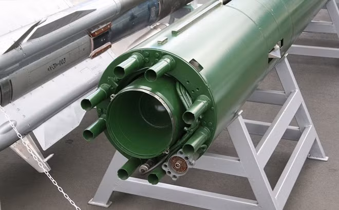 Với khả năng của Physicist thì những ngư lôi được coi là vũ khí tiêu chuẩn của Mỹ như Mk-48, Mk-54 đều bị xếp chiếu dưới. Cụ thể, Mk-48 chỉ có độ sâu hoạt động là 3,7m, Mk-54 lại là ngư lôi hạng nhẹ, trong khi đó dù không còn mới nhưng độ sâu hoạt động của Physicist khá ấn tượng khi lên tới 500m. Ảnh trong bài: Một số loại ngư lôi của Nga.