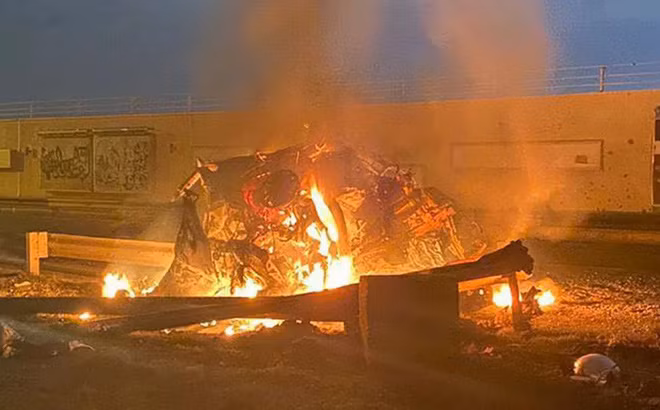 Sau khi hai căn cứ quân sự của Mỹ ở Iraq bị tấn công bởi tên lửa Iran, quân đội Mỹ tại khu vực Trung Đông đã chuyển trạng thái sẵn sàng chiến đấu lên mức đỏ (mức sẵn sàng chiến đấu cao nhất của Quân đội Mỹ), thế giới nín thở theo dõi mức độ phản ứng của Mỹ với Iran.