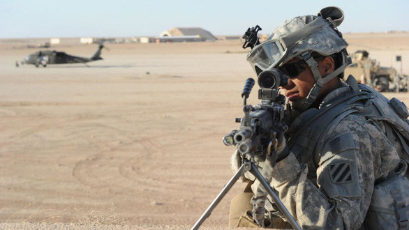 Tuy nhiên những hoạt động di chuyển lực lượng lớn của Mỹ, dù bí mật thế nào thì tình báo Iran cũng có thể phát hiện được và có thời gian để sơ tán lực lượng ra những nơi đảm bảo an toàn và chuyển đất nước từ thời bình sang thời chiến, hạn chế thiệt hại do những cuộc tiến công của Mỹ gây ra và chờ cơ hội phản công.