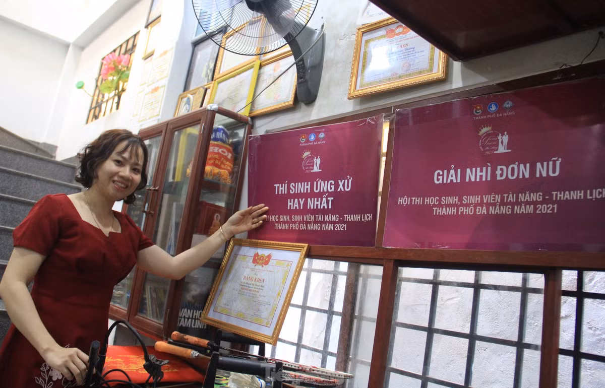 Ca xom vui vi co gai gian di, hoc gioi dang quang Hoa hau Viet Nam-Hinh-4