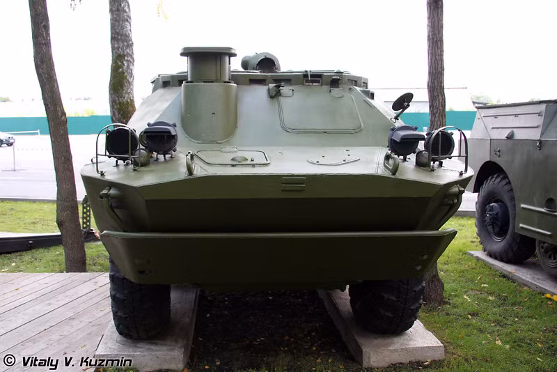 Hệ thống tên lửa chống tăng tự hành 9P148 trên khung gầm thiết giáp BRDM-2 lắp tổ hợp tên lửa chống tăng 9K111 Fagot. Nguồn ảnh: Vitaly-Kuzmin