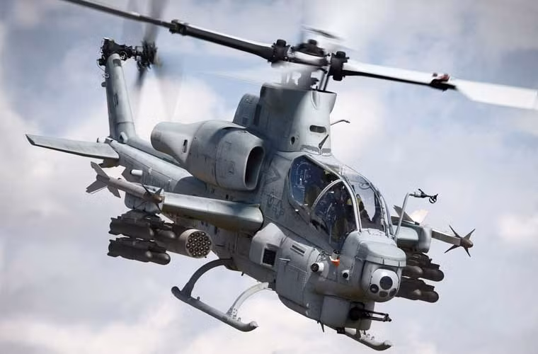 Hiện nay, trực thăng tấn công AH-1 đã bị loại khỏi biên chế Không quân Lục quân Mỹ và thay bằng AH-64 Apache. Trong khi đó, Thủy quân Lục chiến Mỹ vẫn duy trì số lượng tương đối trực thăng tấn công AH-1Z Viper - có thể coi là biến thể cao cấp nhất dòng AH-1 với những thay đổi đáng kể ở hệ thống điện tử, hệ thống truyền động.