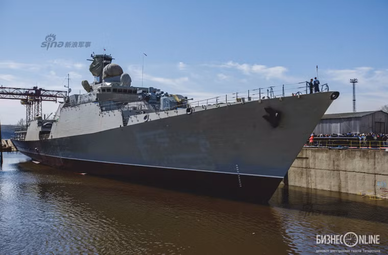 Và con tàu sẽ về nước Việt Nam xinh đẹp vào cuối năm sau. Lễ thượng cờ Hải quân và cờ Tổ quốc sẽ diễn ra vào tháng 11/2017.