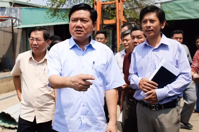 'Giang chuc' truong phong bi Bi thu Thang phe binh