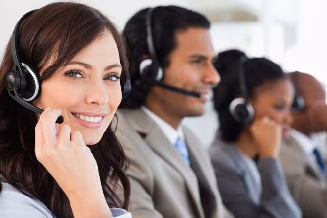 Do vậy, nếu đàn ông hay phụ nữ có giọng nói hấp dẫn thì cũng đồng nghĩa với việc họ có khuôn mặt hấp hẫn và cân đối hơn. Hơn nữa, người sở hữu một giọng nói ngọt ngào thường có tính cách muốn làm người khác hài lòng.