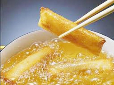 Khi axit béo tăng, đó là một tín hiệu cho thấy lượng carb chuyển hóa thành mỡ thay vì bị đốt thành năng lượng cũng tăng theo. Nói cách khác, lượng carb cơ thể tiêu thụ chính là nhân tố quyết định cách thức xử lý chất béo bão hòa của cơ thể – chuyển hóa thành năng lượng cho cơ thể hay chuyển thành mỡ dự trữ.