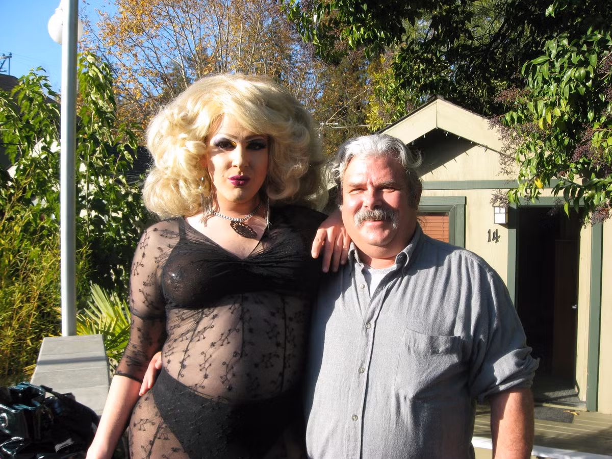 Tục lệ đám cưới này ở Nga xoay quanh của hồi môn. Nếu hài lòng với số của hồi môn mà nhà trai mang sang, nhà gái sẽ đồng ý trao cô dâu. Nếu số của hồi môn không đủ, nhà gái sẽ trao cho nhà trai một người khác, cứ thế cho đến khi họ hài lòng với số của hồi môn nhận được.