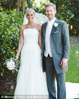 Khi gặp người đàn ông thứ hai của đời mình, tức Gareth chồng cô hiện nay, Laura biết rằng cô vẫn muốn sinh thêm con. Cuối cùng cố gắng của cô trong nhiều năm đã được đền đáp khi sinh thêm 3 đứa con, 2 gái và 1 trai, trong 3 năm liền. 