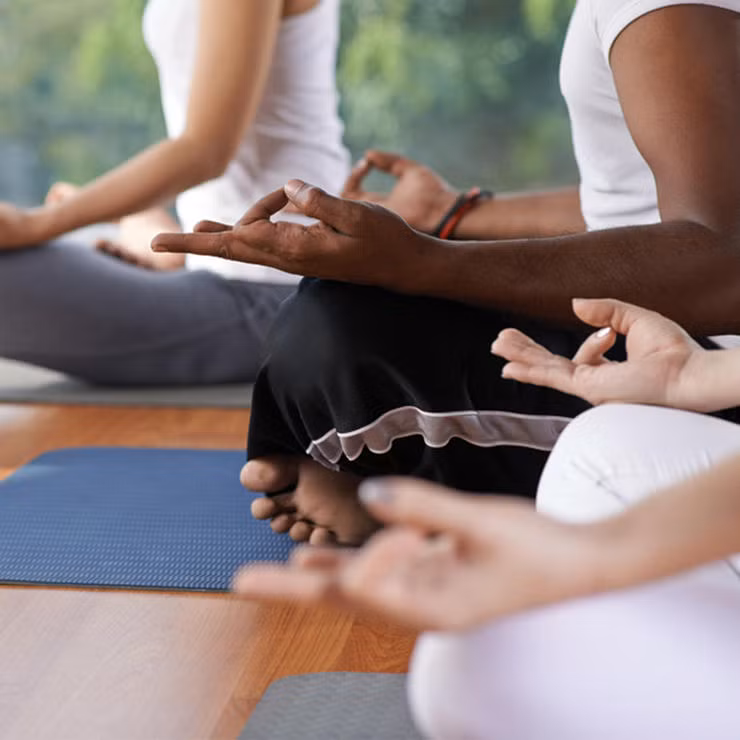 Để đạt được mục tiêu giảm cân, cô cũng đã phải học cách thư giãn, ngủ đủ 10 tiếng mỗi ngày để hồi phục cơ bắp, đối phó với stress như xử lý hóa đơn hàng ngày.