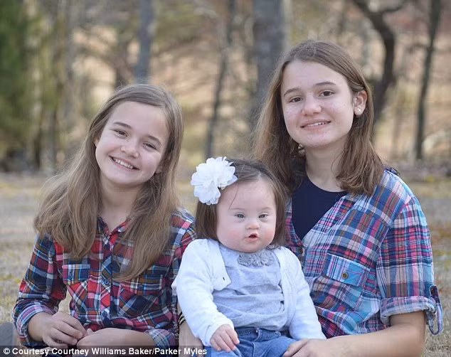 Courtney cho biết cô không hề cảm thấy tức giận hay cay đắng vì “Tôi chỉ thực sự cảm thấy buồn vì ông đã nhầm khi nói rằng cuộc sống với một đứa trẻ bị bệnh Down sẽ rất tồi tệ. Nhưng điều làm tôi buồn nhất là ông sẽ không bao giờ có vinh hạnh được nhìn thấy con gái Emersyn của tôi”.