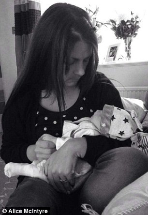 Trong vòng 15 ngày sau khi tỉnh lại, các y tá giữ bé Rory trong phòng lạnh để vợ chồng cô có thể thường xuyên đến thăm bé. Cặp vợ chồng đau khổ vẫn làm đủ mọi việc như nuôi dưỡng một trẻ sơ sinh trong năm đầu đời như thay tã cho bé, đọc truyện cho bé nghe, ru bé ngủ, tắm cho bé để tạo nên sự liên kết giữa mẹ với con. 